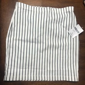 Forever 21 short shirt NEW with tags!